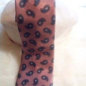 VINTAGE American Edition Vintage Pink with Blue Paisley Print Tie Like New